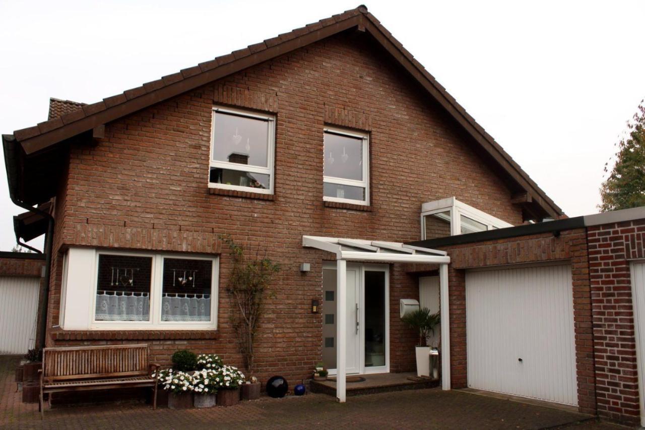 Ferienwohnung Wohnen In Einer Privatstrasse Marl Exterior foto